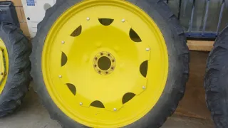 Ruedas John Deere
