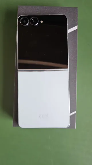 Samsung Galaxy Z Flip 7