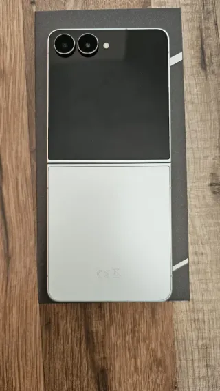 Samsung Galaxy Z Flip 7