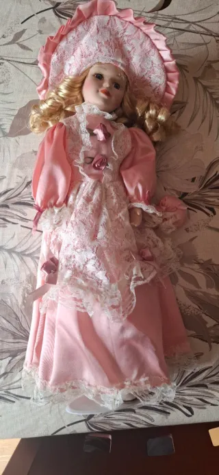 Muñeca de Porcelana Vanessa