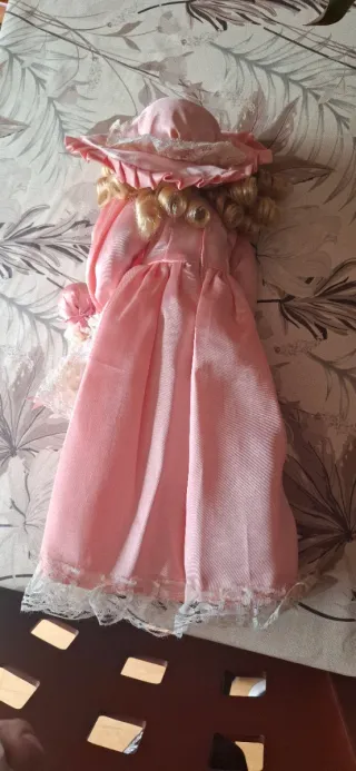 Muñeca de Porcelana Vanessa