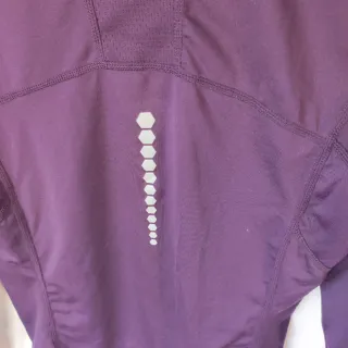 Camiseta morada Active Essentials Talla S