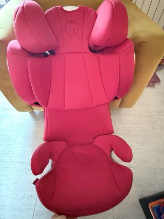 Silla de coche Cybex color roja solution q2-fix