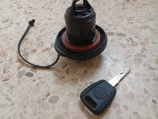 Tapon Fiat combustible