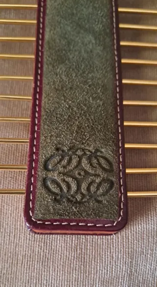 Corbatero Loewe ante verde oliva