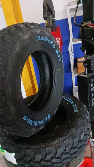 185 R14C 102/100Q GOODRIDE RADIAL M/T