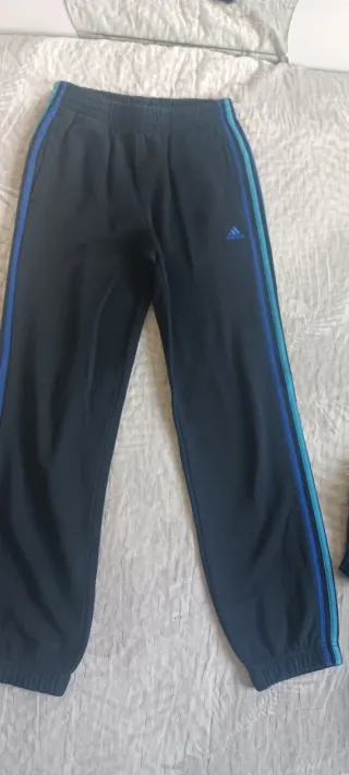 Chándal Adidas  original Negro  Azul y turquesa.
