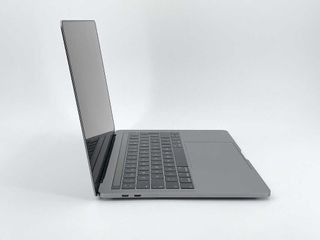 MacBook Pro 13" (2018) Intel Core i5 2.3GHz 4 núcleos - Disco 256Gb SSD - RAM 8Gb