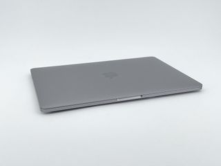 MacBook Pro 13" (2018) Intel Core i5 2.3GHz 4 núcleos - SSD 512Gb - 8GB RAM - Gris Espacial