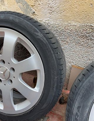 Llantas Mercedes-Benz (4 unidades)