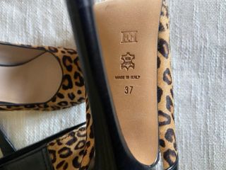 Conjunto ESCADA bolso y tacones estampado leopardo