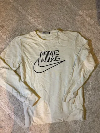 Sudadera Nike Y2K