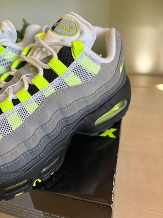 Nike Air Max 95 OG - "Neón"