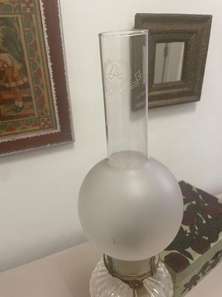 Lámpara de aceite antigua de cristal