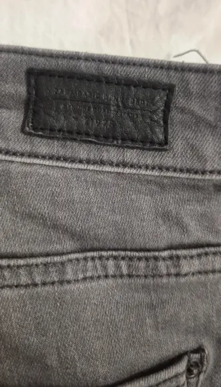 Vaqueros Zara florales grises Talla 34