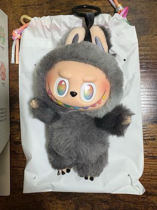 Labubu Big Into Energy Secreto ID