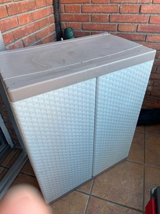 Mueble de exterior de plástico