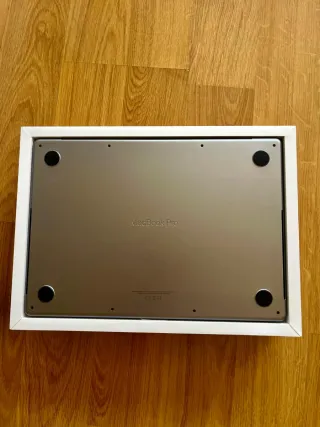 MacBook Pro M3 512GB