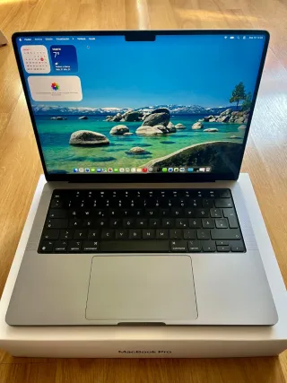 MacBook Pro M3 512GB
