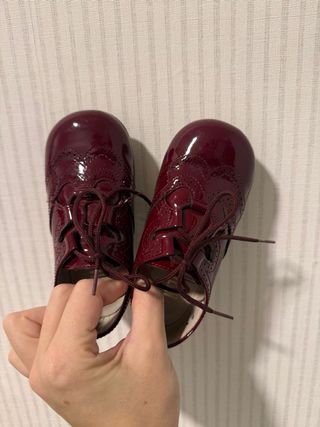 Zapatos charol rojos Talla 23