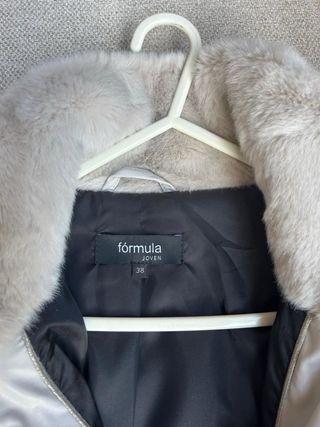 Chaqueta de pelo beige