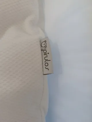 Minicuna blanca con osito y conejito