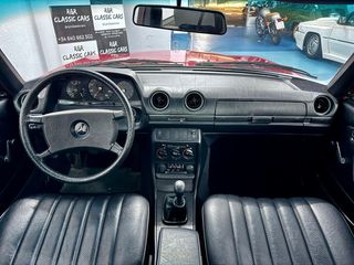 Mercedes-Benz W123 300D