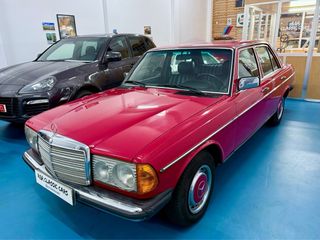 Mercedes-Benz W123 300D