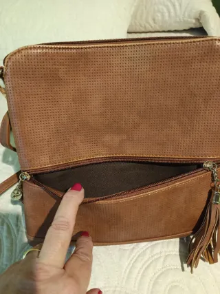 Bolso bandolera marrón con flecos