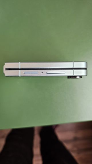 Samsung Galaxy Z Flip 7