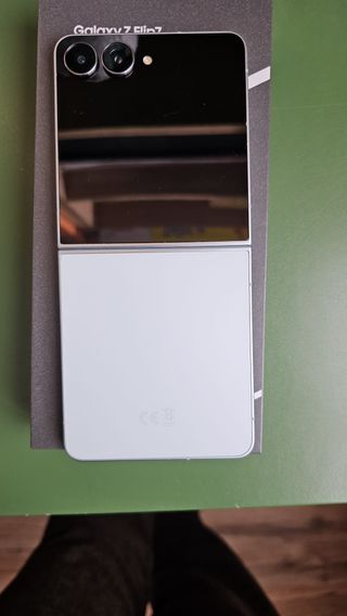 Samsung Galaxy Z Flip 7