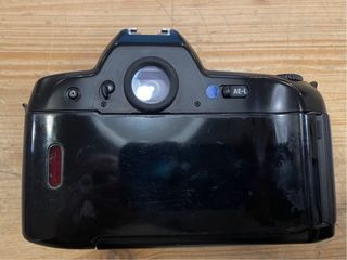 Cámara Nikon F90X averiada