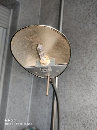 Lámpara de pie moderna metal