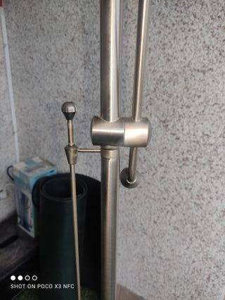 Lámpara de pie moderna metal