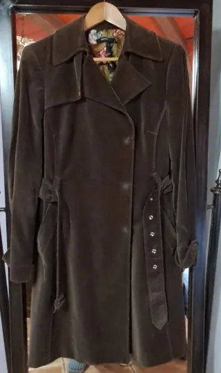 Abrigo Cortefiel terciopelo mujer