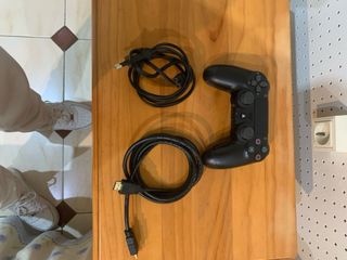 PS4 Slim Negra + 3 Juegos + Mando