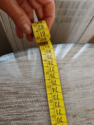 Mesa camilla redonda con cristal y faldilla