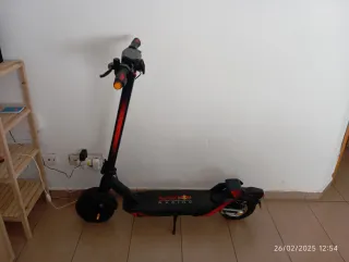 Patinete Eléctrico Red Bull Racing