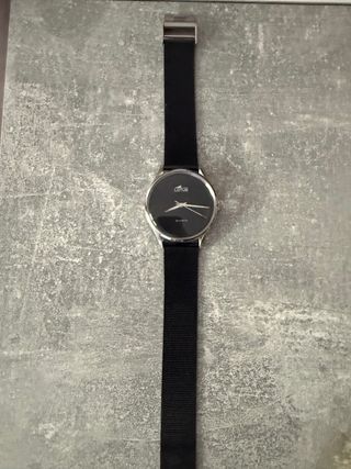 Reloj Lotus Negro y Plateado