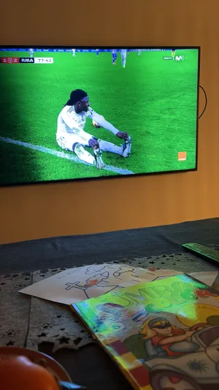 Tv samsung 55" con soporte de pared