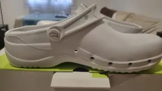 Zuecos Sanitarios Felizcaminar Talla 38