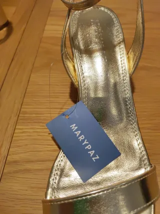 Sandalias doradas Marypaz