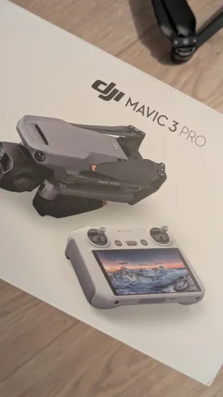 Dron DJI Mavic 3 Pro Gris