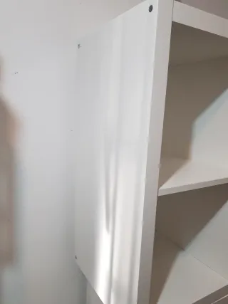 2 Estantería IKEA KALLAX 25 euros cada una blanca