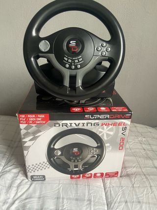 Volante Superdrive SV200 con pedales