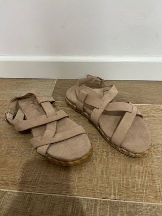 Sandalias Beige