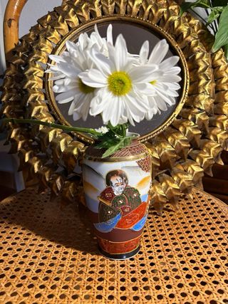 FLORERO JARRÓN ORIENTAL.