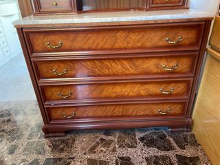 Conjunto Mesitas y Cómoda con espejo de regalo