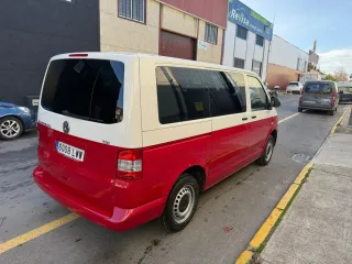 Volkswagen Transporter T5 9 plazas