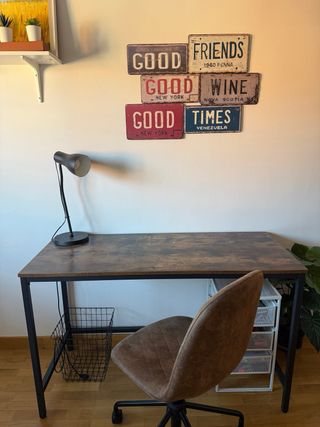 Escritorio y Silla Estilo Industrial